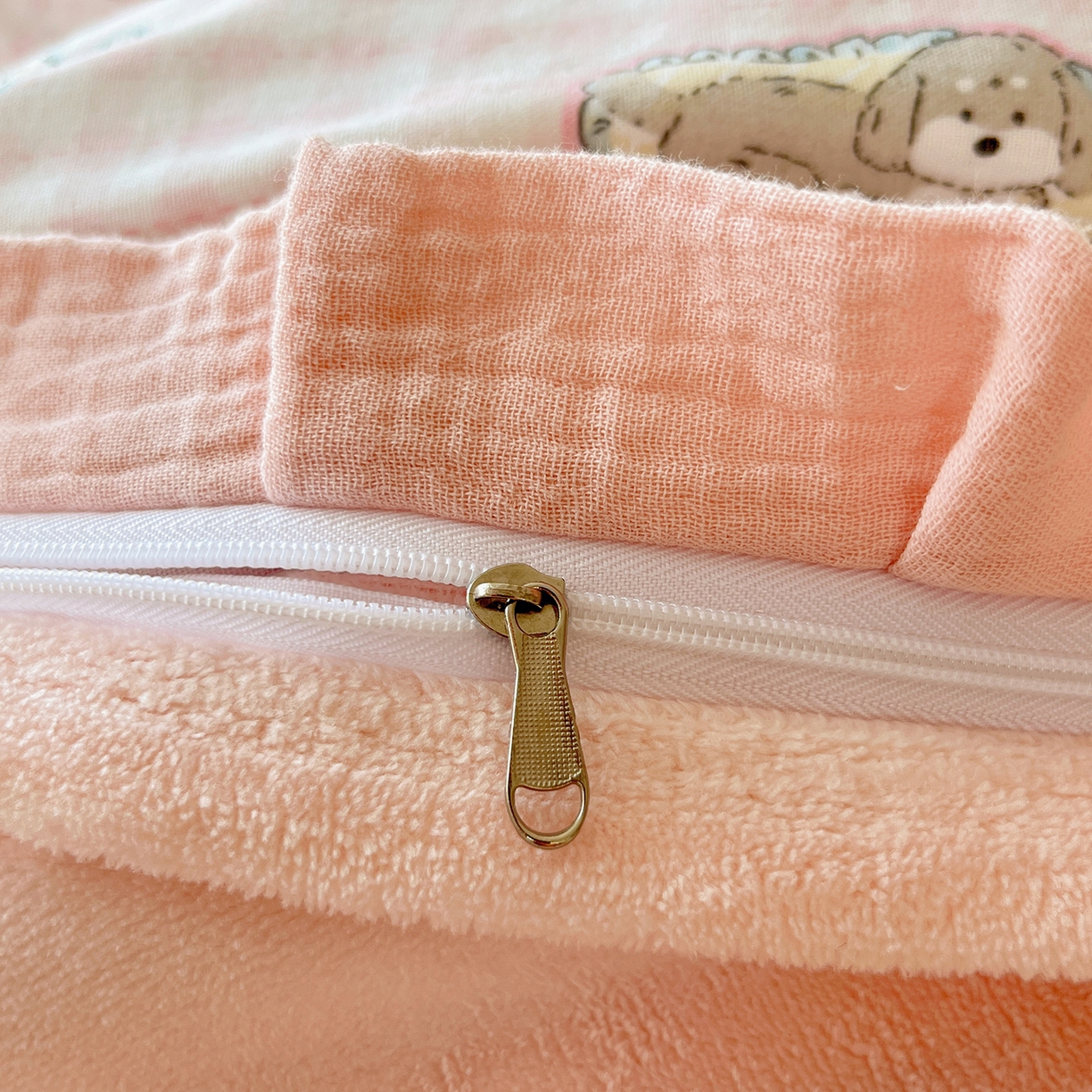 91家纺网 家纺一手货源 找家纺 桃子家居 2025新款A类韩版花边皱皱纱纯棉有氧双层纱加全消光加厚牛奶绒高品质棉加绒暖纱绒四件套 暖纱绒-小甜心