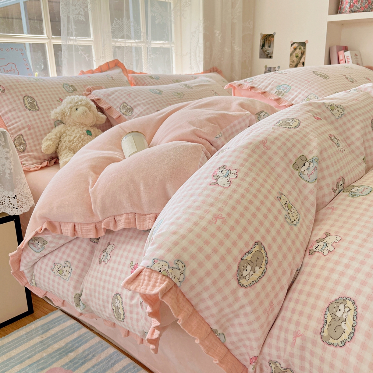 91家纺网 家纺一手货源 找家纺 桃子家居 2025新款A类韩版花边皱皱纱纯棉有氧双层纱加全消光加厚牛奶绒高品质棉加绒暖纱绒四件套 暖纱绒-小甜心