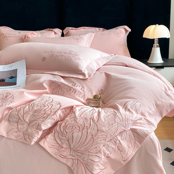 91家纺网 家纺一手货源 找家纺 桃园 新款纯棉全棉长绒棉磨毛不掉毛四件套高端礼盒-赫尔系列 轻奢粉