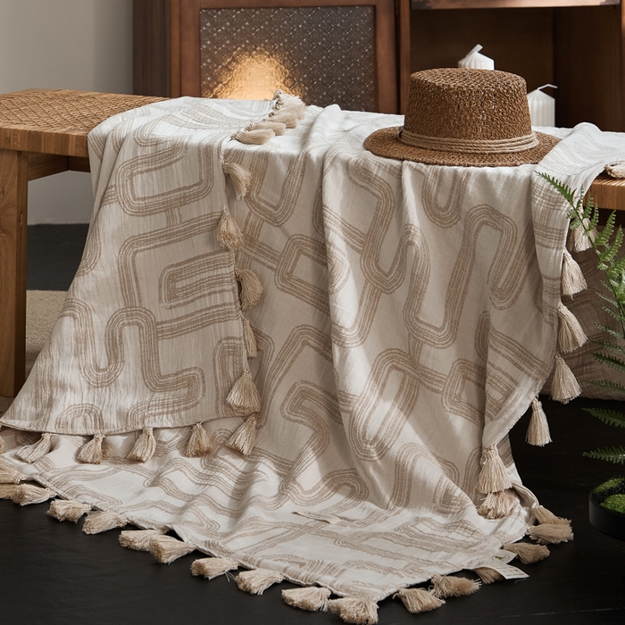 91家纺网 家纺一手货源 找家纺 大彩家居 2025新款棉麻流苏毯 ‌摩登几何