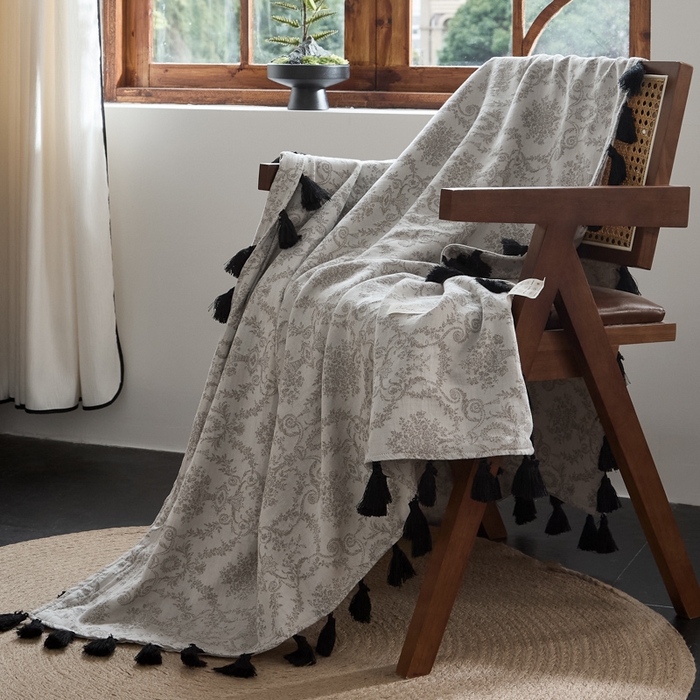 91家纺网 家纺一手货源 找家纺 大彩家居 2025新款棉麻流苏毯 织雾者