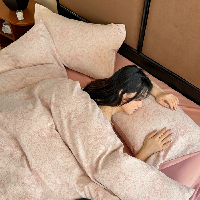 91家纺网 家纺一手货源 找家纺 眠博士 2025新款60s长绒棉纯棉提花磨毛四件套提花磨毛-繁花粉