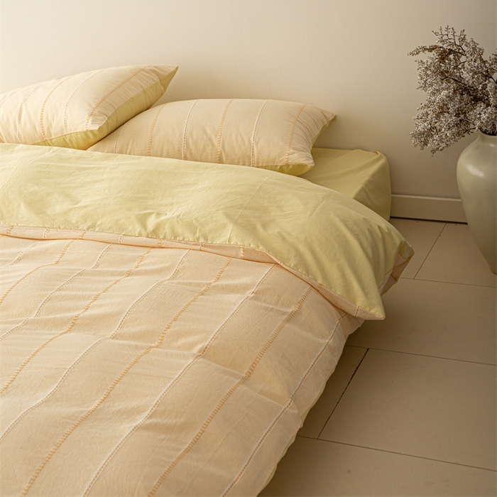 91家纺网 家纺一手货源 找家纺 棉眠 2025新款色织水洗小提花条纹四件套 序曲-黄