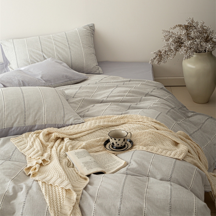 91家纺网 家纺一手货源 找家纺 棉眠 2025新款色织水洗小提花条纹四件套 序曲-灰