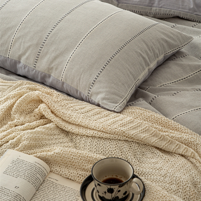 91家纺网 家纺一手货源 找家纺 棉眠 2025新款色织水洗小提花条纹四件套 序曲-灰