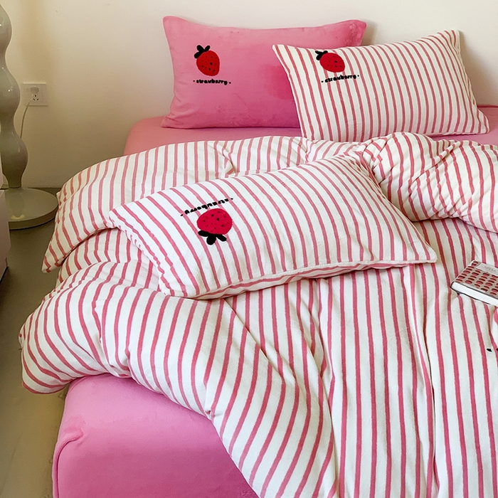 91家纺网 家纺一手货源 找家纺 （总）慕晨 2025简奢新款高克重牛奶绒卡通绣花小清新可爱加厚牛奶绒四件套小红书风爆款