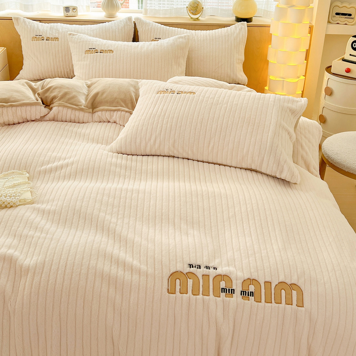 91家纺网 家纺一手货源 找家纺 （总）十方家居 2025新款9斤加厚真兔毛刺绣高克重全消光牛奶绒四件套