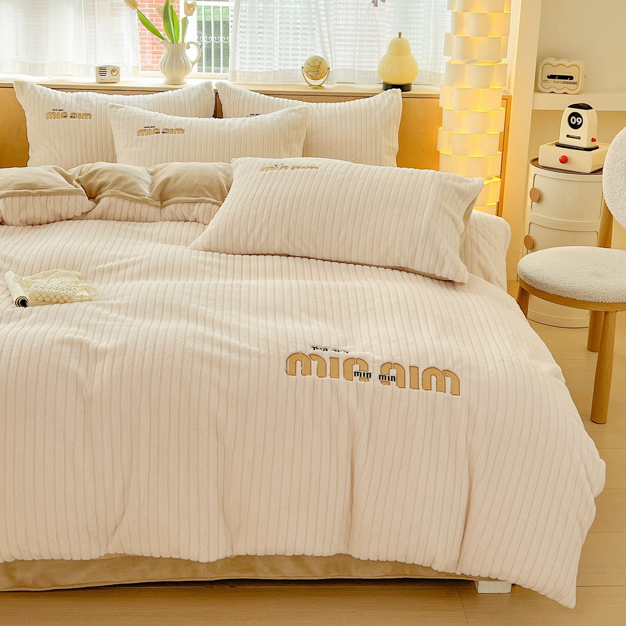 91家纺网 家纺一手货源 找家纺 （总）十方家居 2025新款9斤加厚真兔毛刺绣高克重全消光牛奶绒四件套