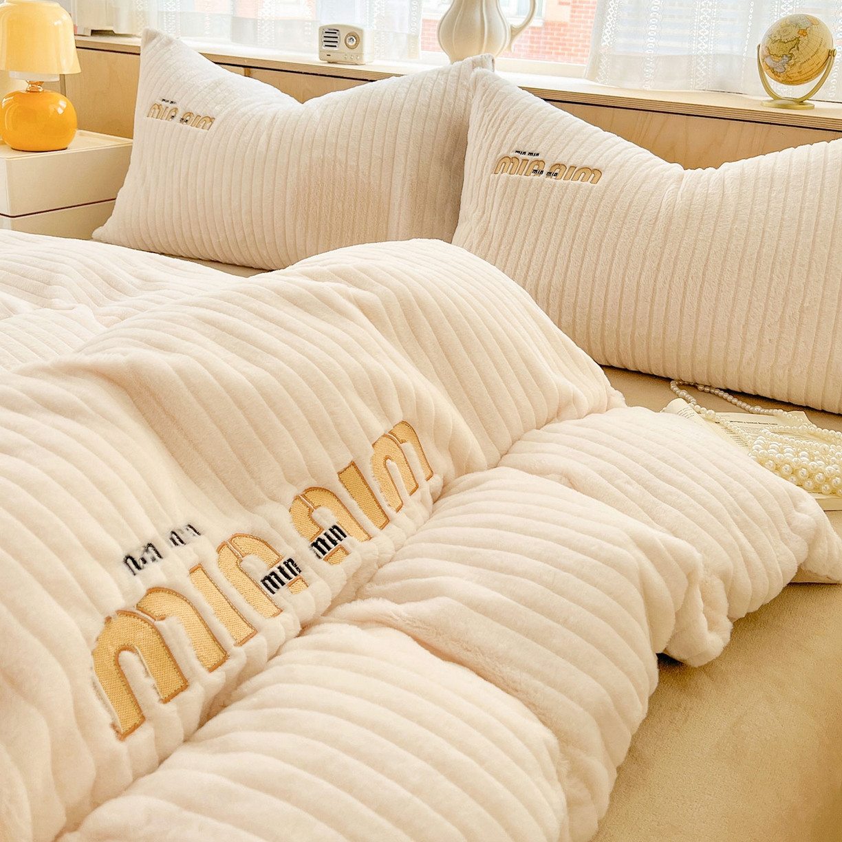 91家纺网 家纺一手货源 找家纺 （总）十方家居 2025新款9斤加厚真兔毛刺绣高克重全消光牛奶绒四件套