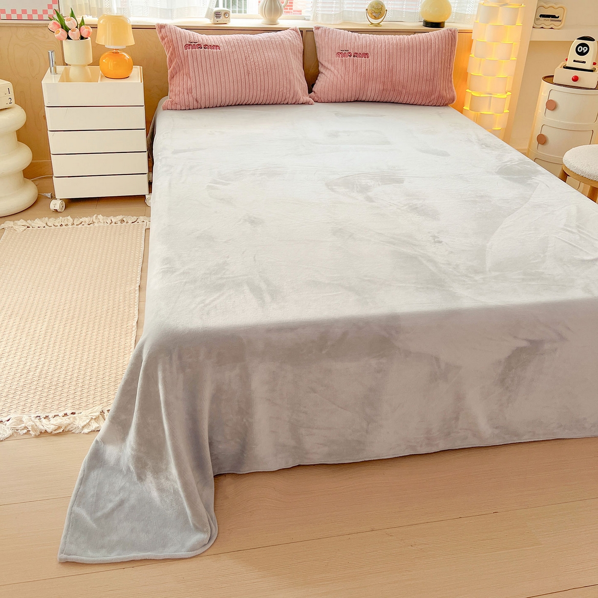 91家纺网 家纺一手货源 找家纺 十方家居 2025新款9斤加厚真兔毛刺绣高克重全消光牛奶绒四件套 MIUMIU-豆沙