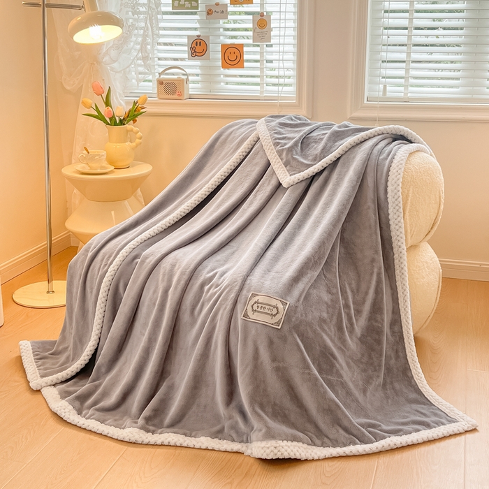 91家纺网 家纺一手货源 找家纺 （总）眠博士 2025新款高克重牛奶绒轻奢大包边毛毯被套