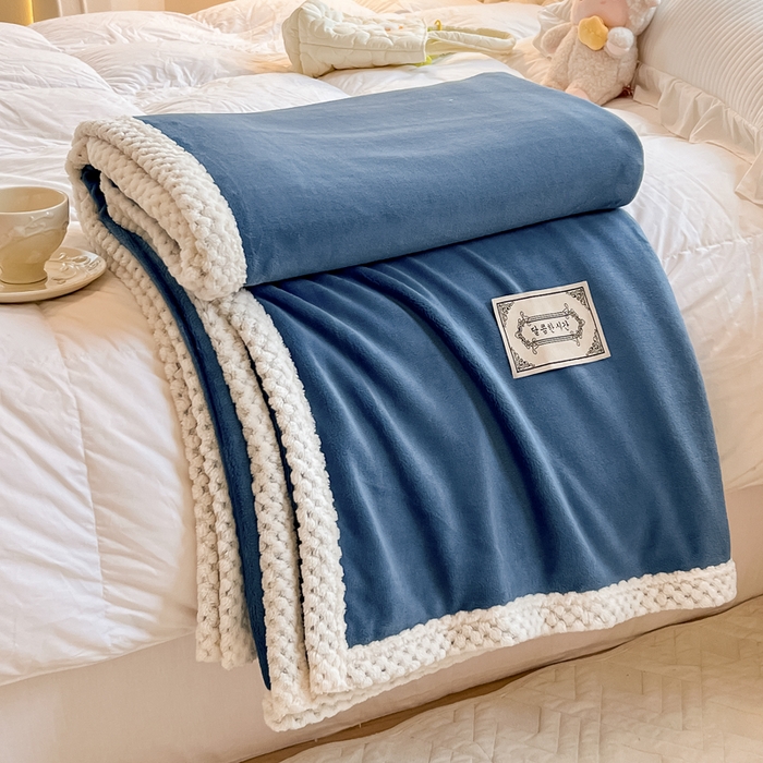 91家纺网 家纺一手货源 找家纺 眠博士 2025新款高克重牛奶绒轻奢大包边毛毯被套 轻奢毛毯-靛青