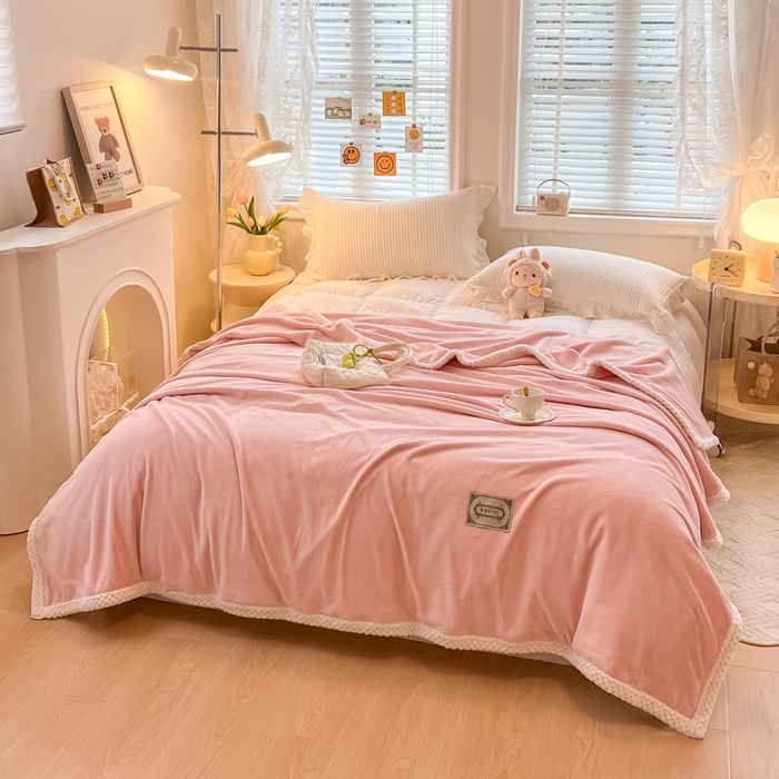 91家纺网 家纺一手货源 找家纺 眠博士 2025新款高克重牛奶绒轻奢大包边毛毯被套 轻奢毛毯-粉色