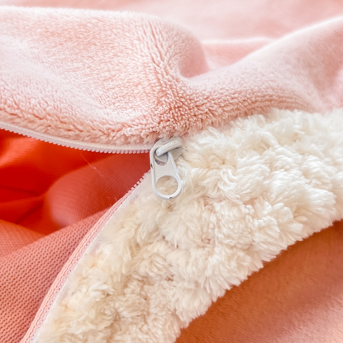 91家纺网 家纺一手货源 找家纺 眠博士 2025新款高克重牛奶绒轻奢大包边毛毯被套 轻奢毛毯-粉色