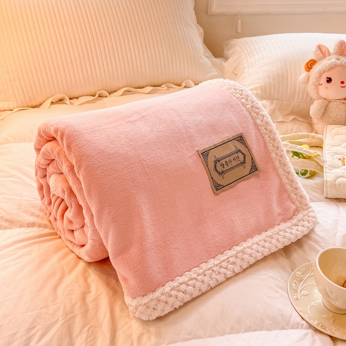 91家纺网 家纺一手货源 找家纺 眠博士 2025新款高克重牛奶绒轻奢大包边毛毯被套 轻奢毛毯-粉色