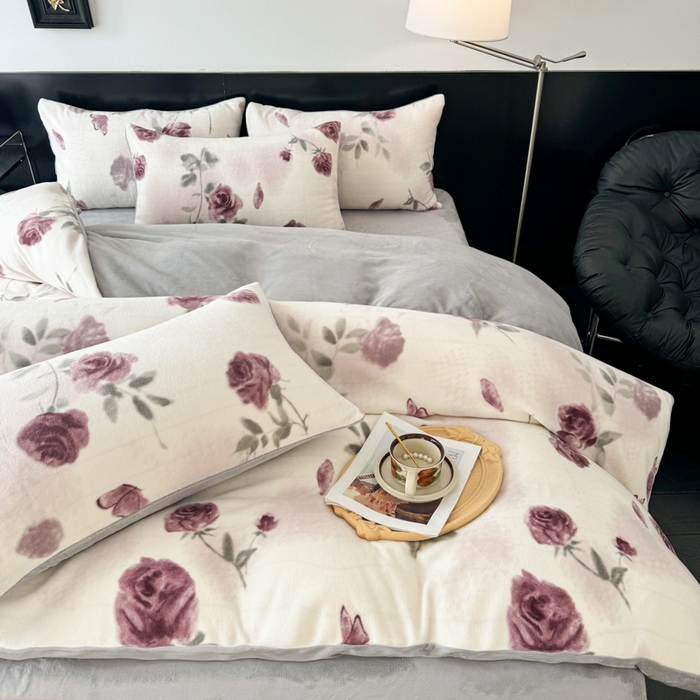 91家纺网 家纺一手货源 找家纺 （总）子曰 2025新款A类高克重蒂肤绒羊绒保暖印花四件套