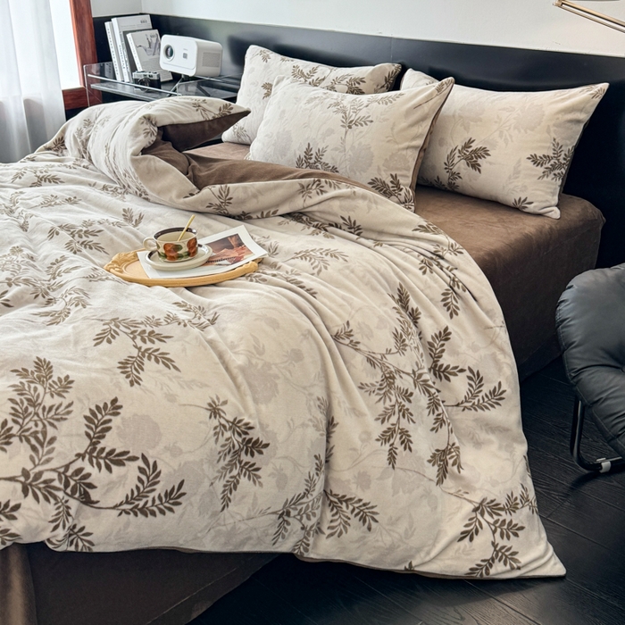 91家纺网 家纺一手货源 找家纺 子曰 2025新款A类高克重蒂肤绒羊绒保暖印花四件套 叶恋-棕