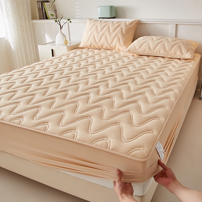 91家纺网 家纺一手货源 找家纺 盛眠家纺 2025新款水洗棉夹棉床笠-云汐 卡其