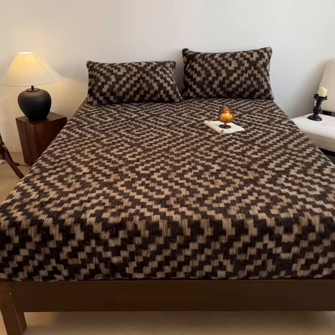 91家纺网 家纺一手货源 找家纺 子曰 2025新款加厚美拉德兔绒床笠 美拉德-格调