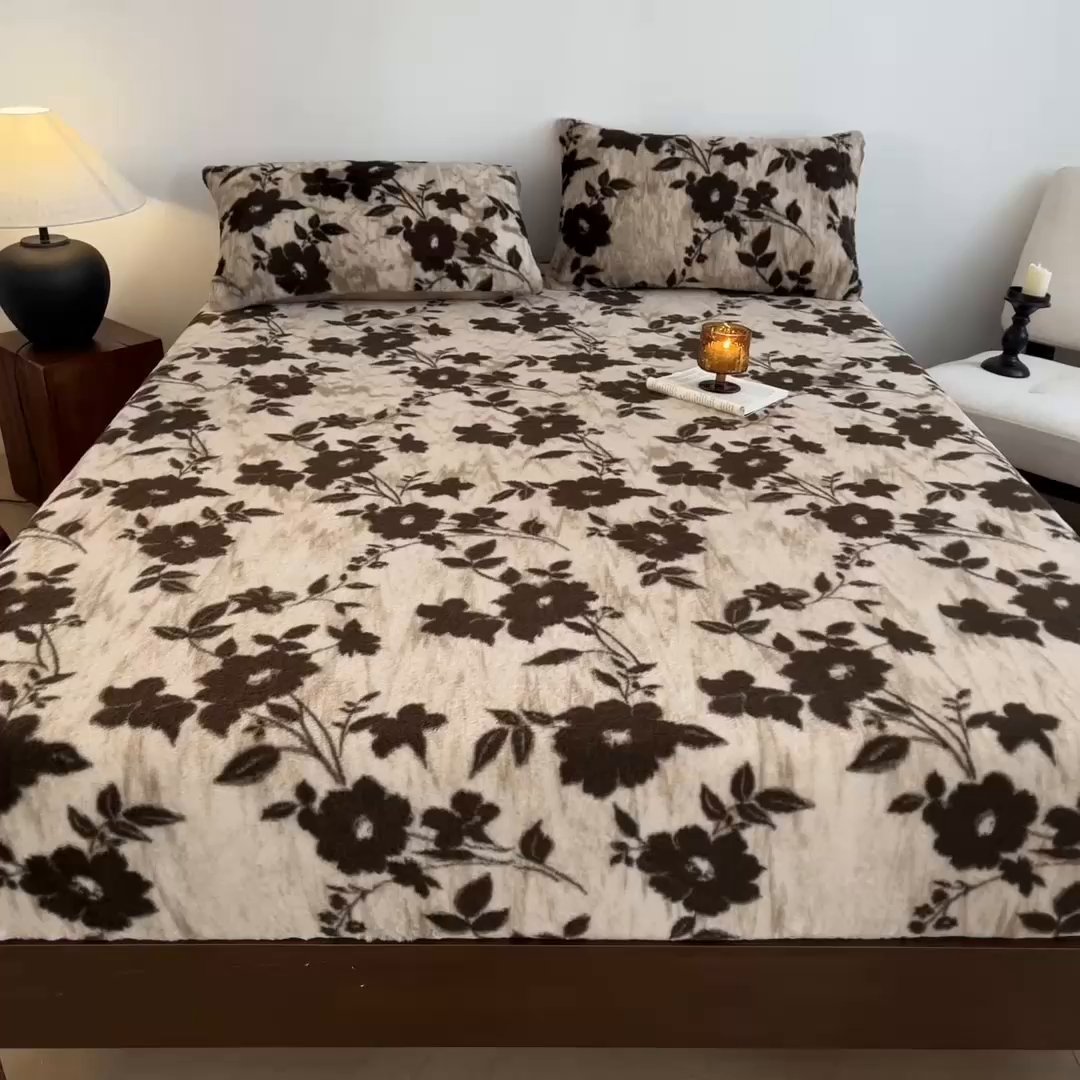 91家纺网 家纺一手货源 找家纺 子曰 2025新款加厚美拉德兔绒床笠 美拉德-花语