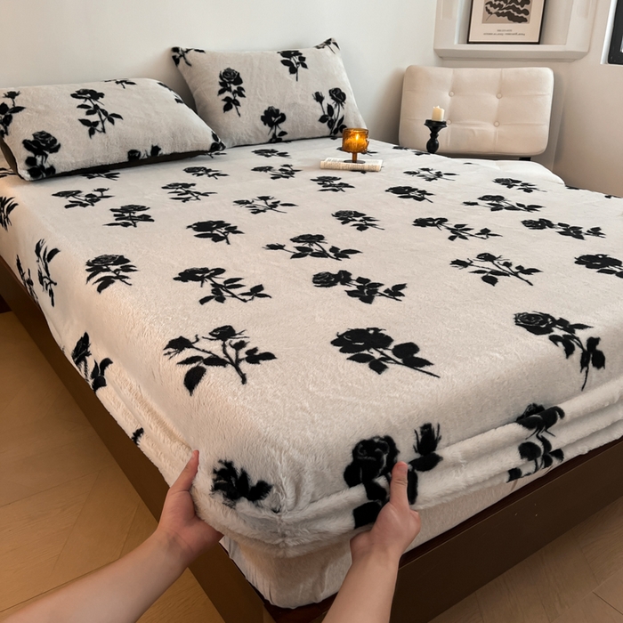 91家纺网 家纺一手货源 找家纺 子曰 2025新款加厚美拉德兔绒床笠 美拉德-玫瑰(白)