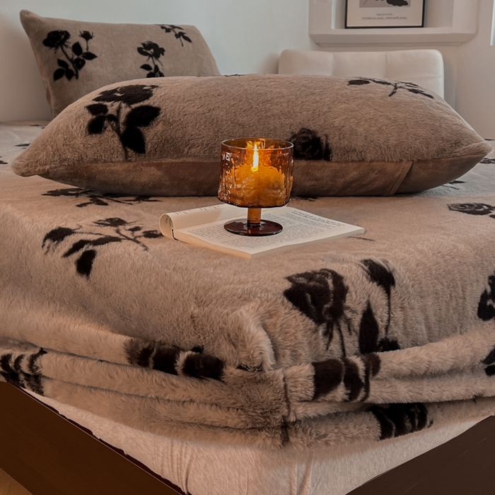 91家纺网 家纺一手货源 找家纺 子曰 2025新款加厚美拉德兔绒床笠 美拉德-玫瑰(咖)