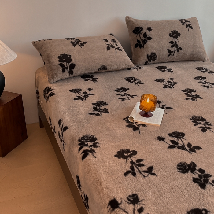 91家纺网 家纺一手货源 找家纺 子曰 2025新款加厚美拉德兔绒床笠 美拉德-玫瑰(咖)