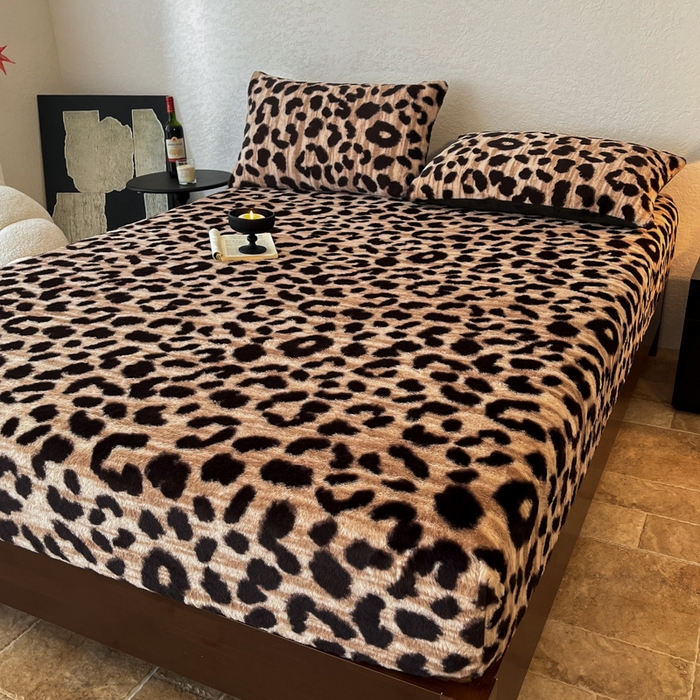 91家纺网 家纺一手货源 找家纺 子曰 2025新款加厚美拉德兔绒床笠 美拉德-豹纹咖