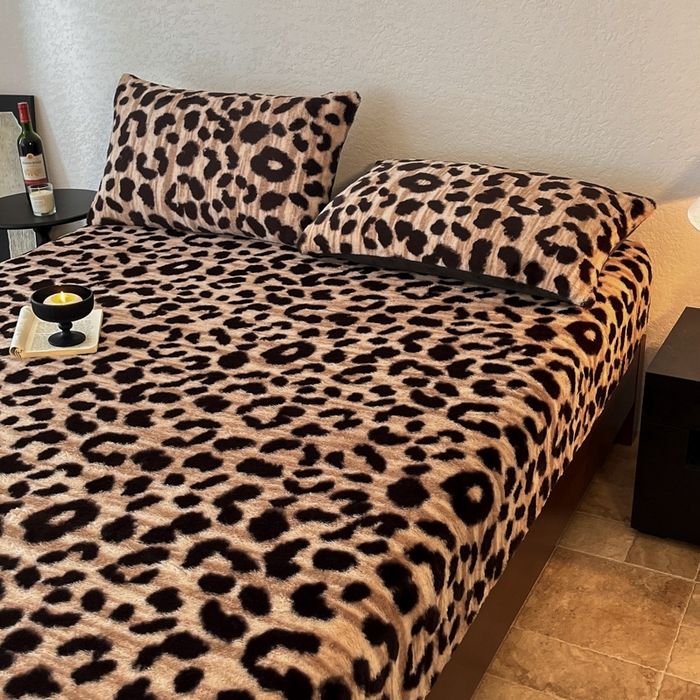 91家纺网 家纺一手货源 找家纺 子曰 2025新款加厚美拉德兔绒床笠 美拉德-豹纹咖