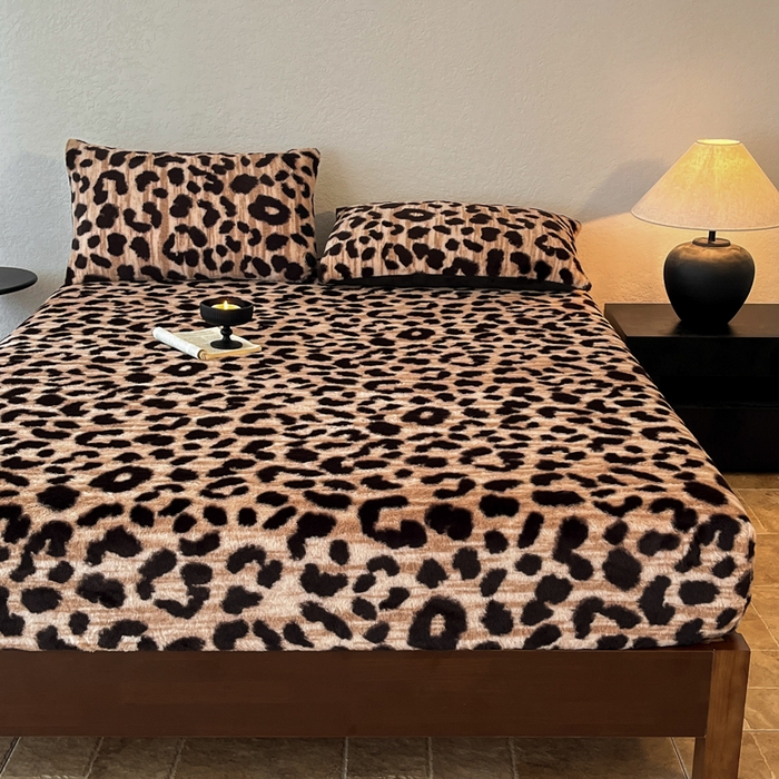 91家纺网 家纺一手货源 找家纺 子曰 2025新款加厚美拉德兔绒床笠 美拉德-豹纹咖