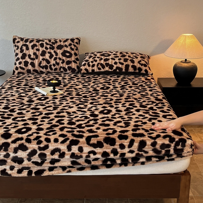 91家纺网 家纺一手货源 找家纺 子曰 2025新款加厚美拉德兔绒床笠 美拉德-豹纹咖