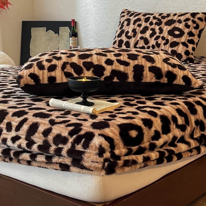 91家纺网 家纺一手货源 找家纺 子曰 2025新款加厚美拉德兔绒床笠 美拉德-豹纹咖