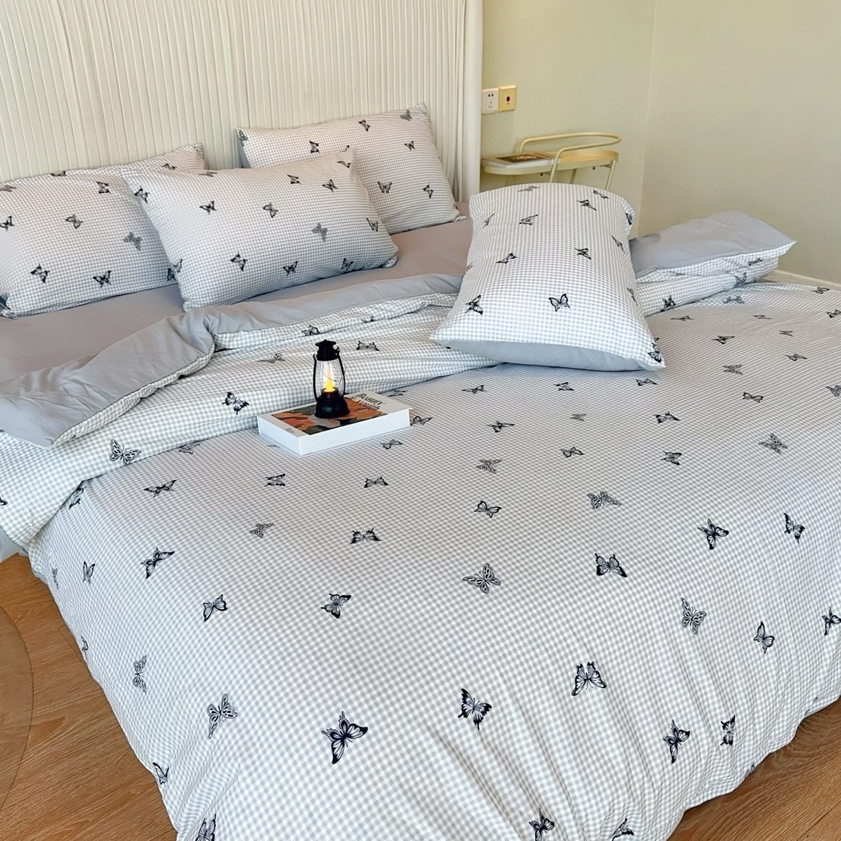 91家纺网 家纺一手货源 找家纺 兜米家居 2025新款古法水洗棉印花小清新四件套 格子蝴蝶