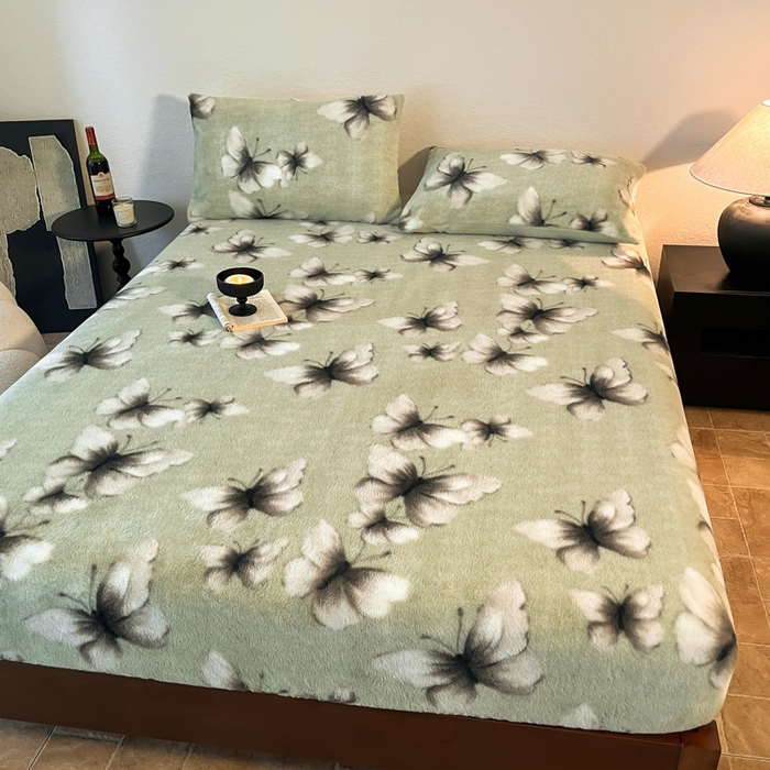 91家纺网 家纺一手货源 找家纺 子曰 2025新款加厚美拉德兔绒床笠 美拉德-蝶舞绿