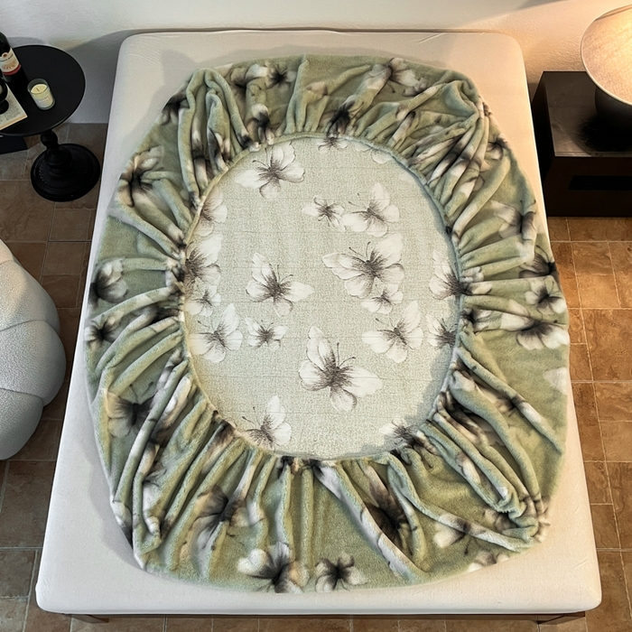 91家纺网 家纺一手货源 找家纺 子曰 2025新款加厚美拉德兔绒床笠 美拉德-蝶舞绿