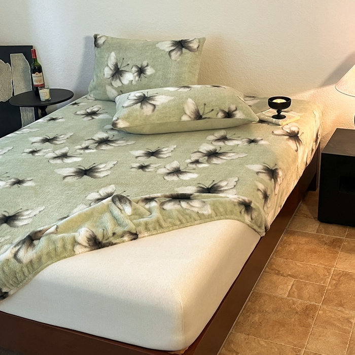 91家纺网 家纺一手货源 找家纺 子曰 2025新款加厚美拉德兔绒床笠 美拉德-蝶舞绿