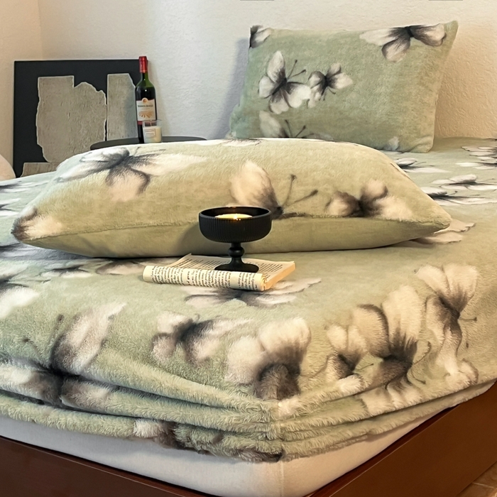 91家纺网 家纺一手货源 找家纺 子曰 2025新款加厚美拉德兔绒床笠 美拉德-蝶舞绿