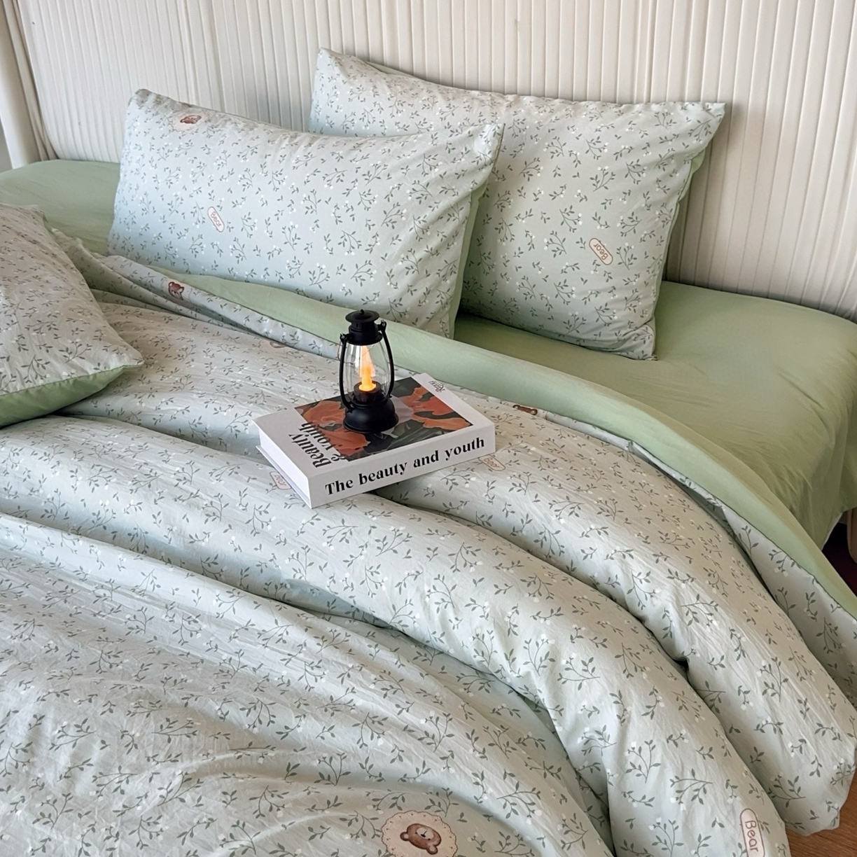 91家纺网 家纺一手货源 找家纺 兜米家居 2025新款古法水洗棉印花小清新四件套 绿叶小熊