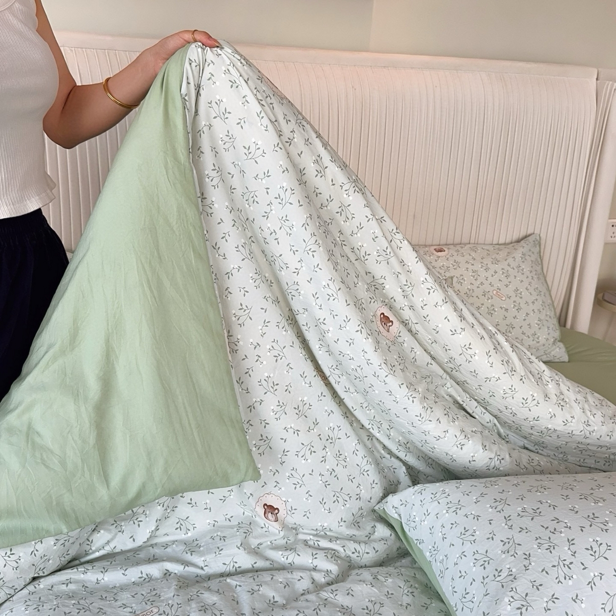 91家纺网 家纺一手货源 找家纺 兜米家居 2025新款古法水洗棉印花小清新四件套 绿叶小熊