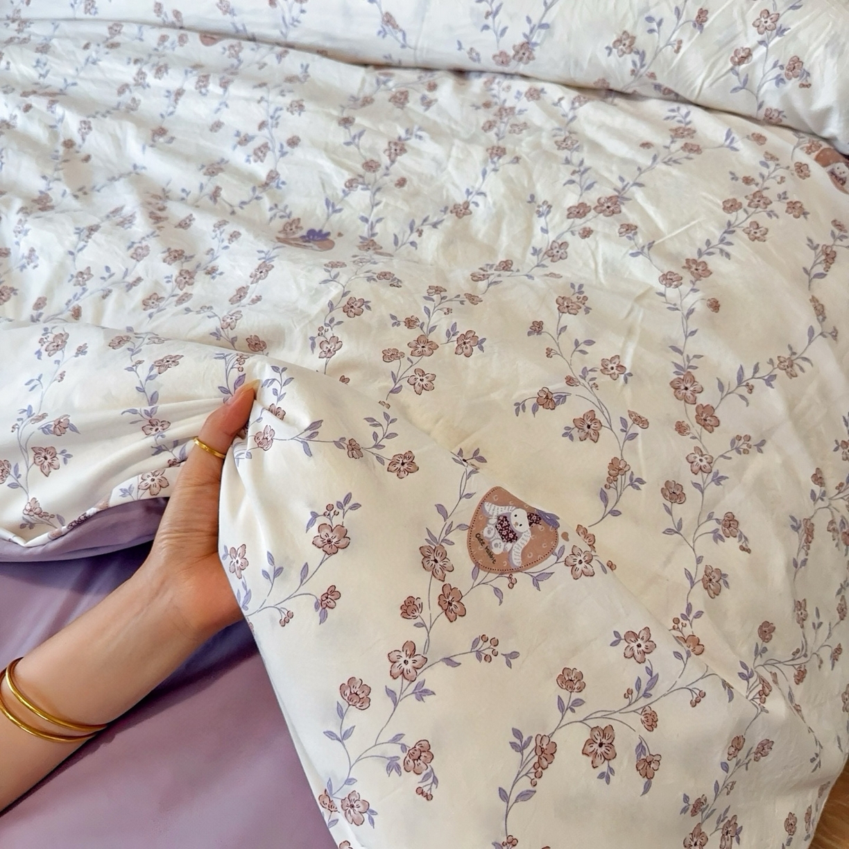 91家纺网 家纺一手货源 找家纺 兜米家居 2025新款古法水洗棉印花小清新四件套 唯美紫