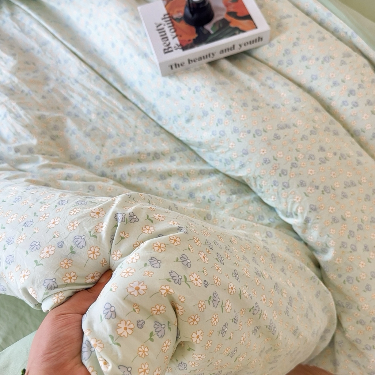 91家纺网 家纺一手货源 找家纺 兜米家居 2025新款古法水洗棉印花小清新四件套 小兰花