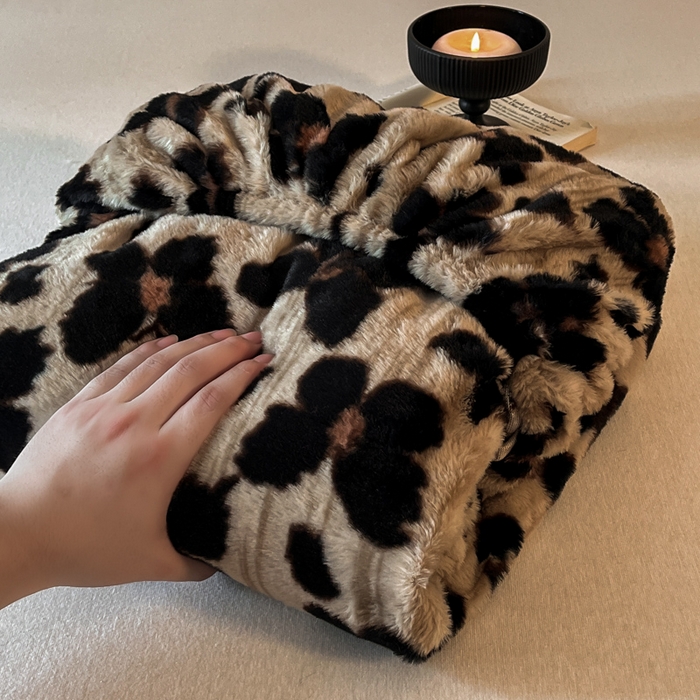 91家纺网 家纺一手货源 找家纺 子曰 2025新款加厚美拉德兔绒床笠 美拉德-小蝴蝶