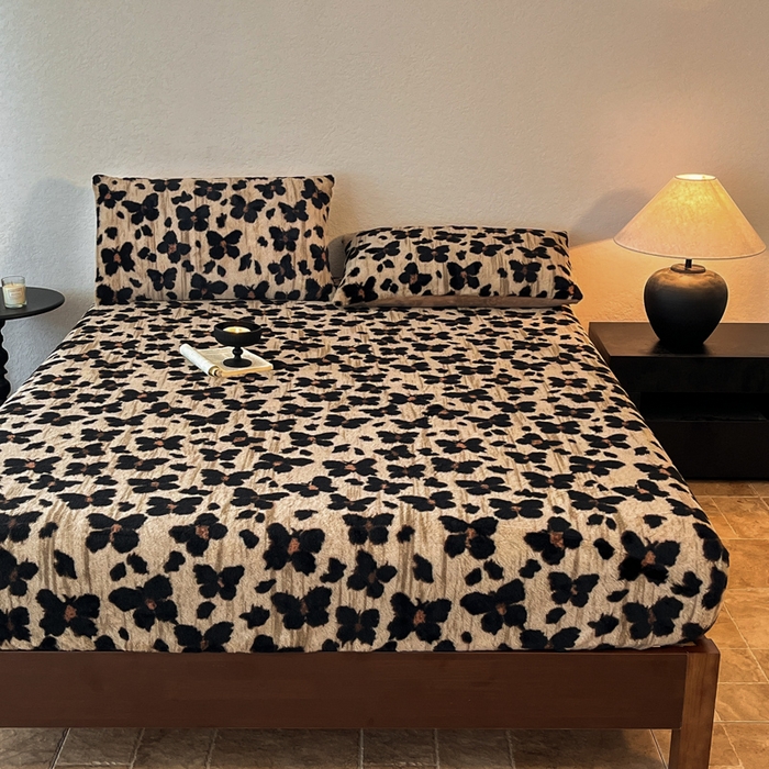 91家纺网 家纺一手货源 找家纺 子曰 2025新款加厚美拉德兔绒床笠 美拉德-小蝴蝶