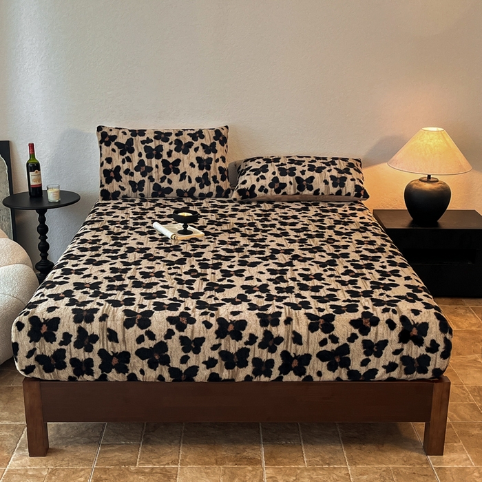 91家纺网 家纺一手货源 找家纺 子曰 2025新款加厚美拉德兔绒床笠 美拉德-小蝴蝶