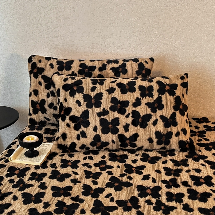 91家纺网 家纺一手货源 找家纺 子曰 2025新款加厚美拉德兔绒床笠 美拉德-小蝴蝶