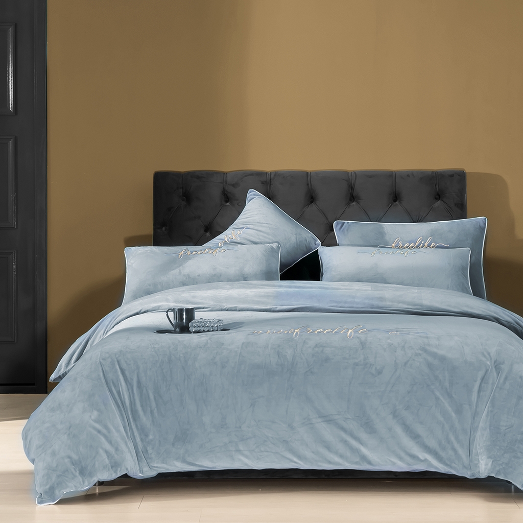 91家纺网 家纺一手货源 找家纺 （总）千朵森 2025新款杰西卡250克加厚高端锦丝绒四件套-风格一