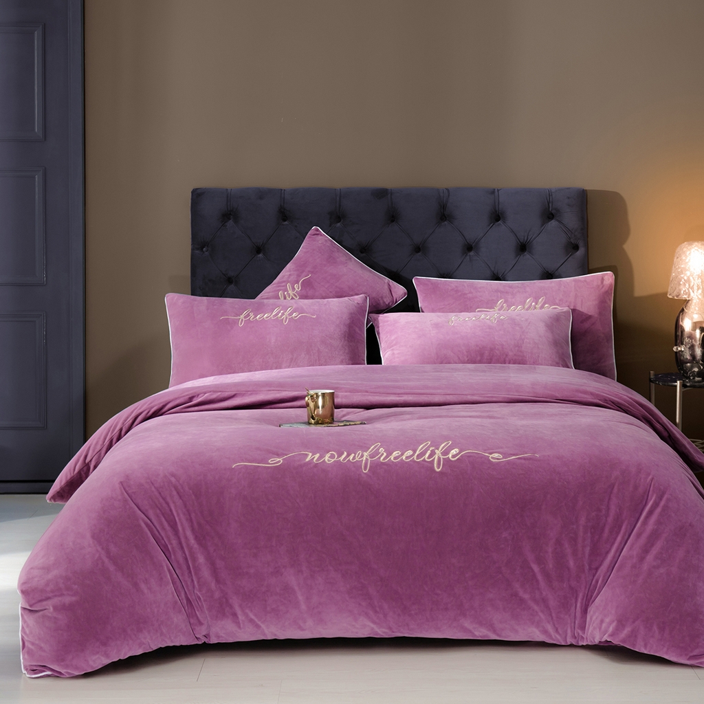 91家纺网 家纺一手货源 找家纺 （总）千朵森 2025新款杰西卡250克加厚高端锦丝绒四件套-风格一