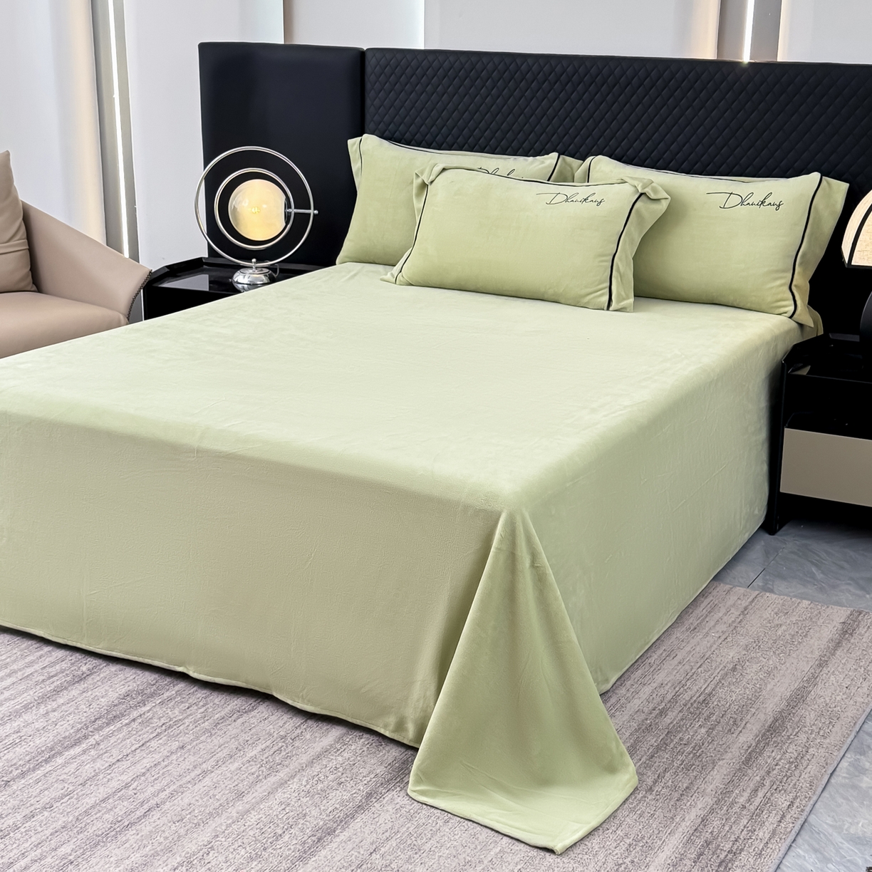 91家纺网 家纺一手货源 找家纺 KA家纺 2025新款冬轻奢刺绣款嵌绳大拼角牛奶绒四件套 轻奢牛奶绒-绿