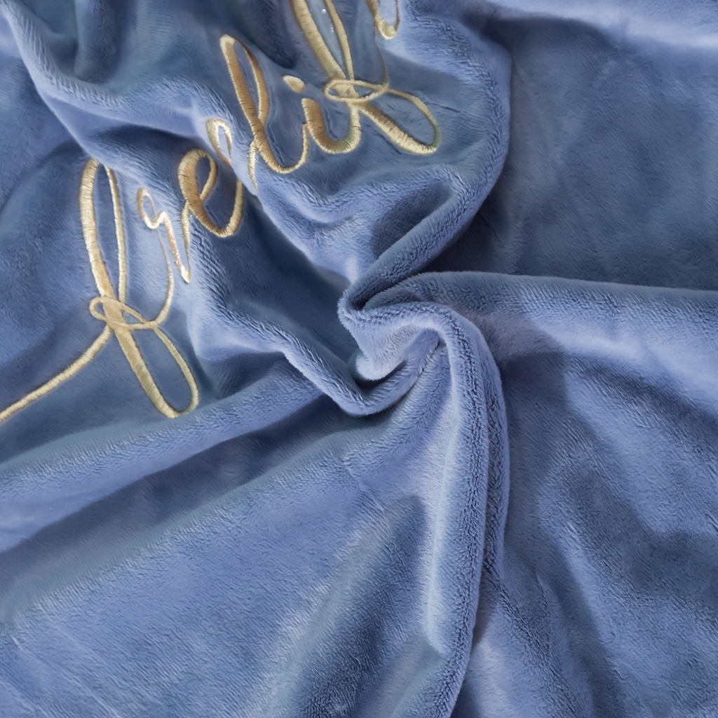91家纺网 家纺一手货源 找家纺 千朵森 2025新款杰西卡250克加厚高端锦丝绒四件套-风格一 杰西卡-蓝灰