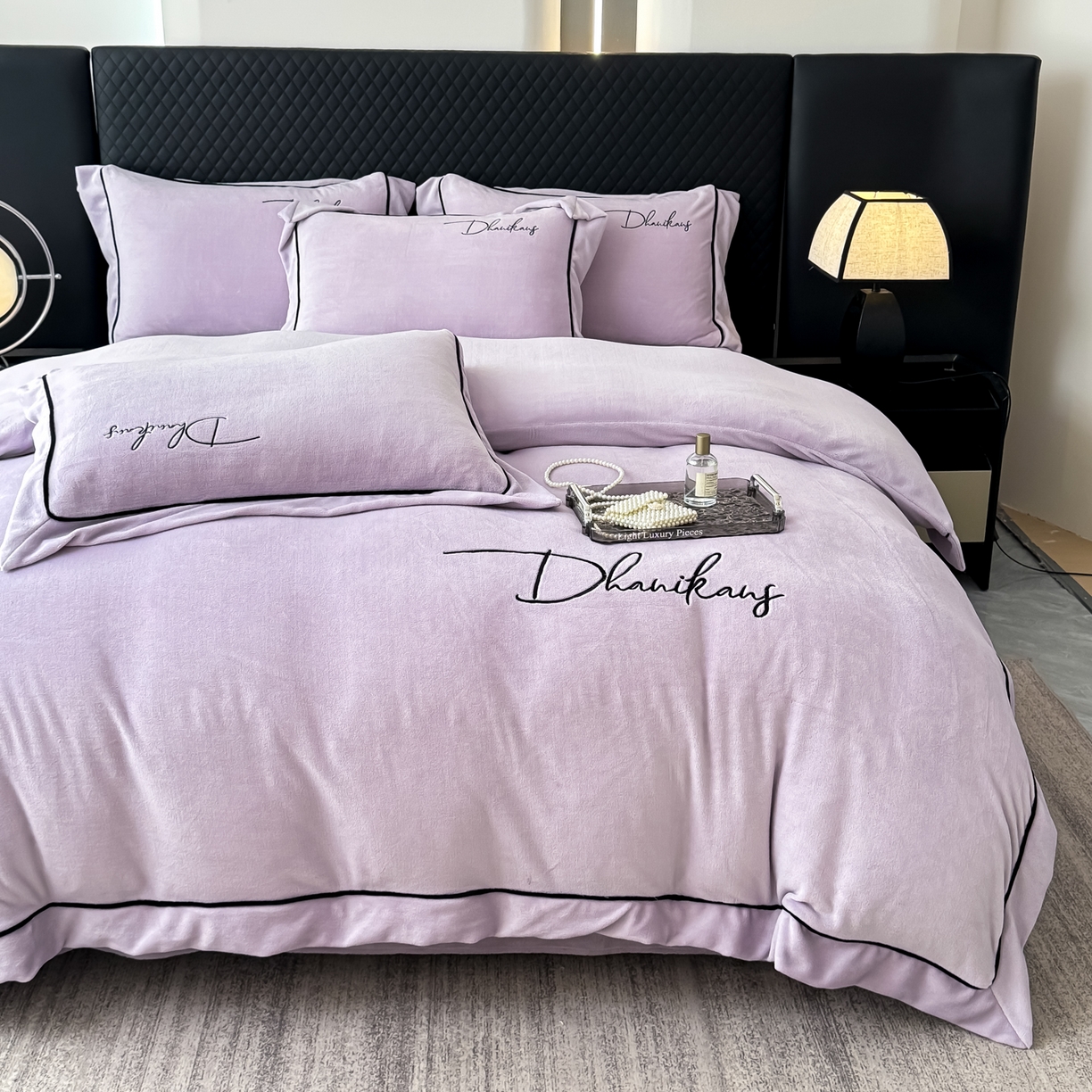 91家纺网 家纺一手货源 找家纺 KA家纺 2025新款冬轻奢刺绣款嵌绳大拼角牛奶绒四件套 轻奢牛奶绒-紫